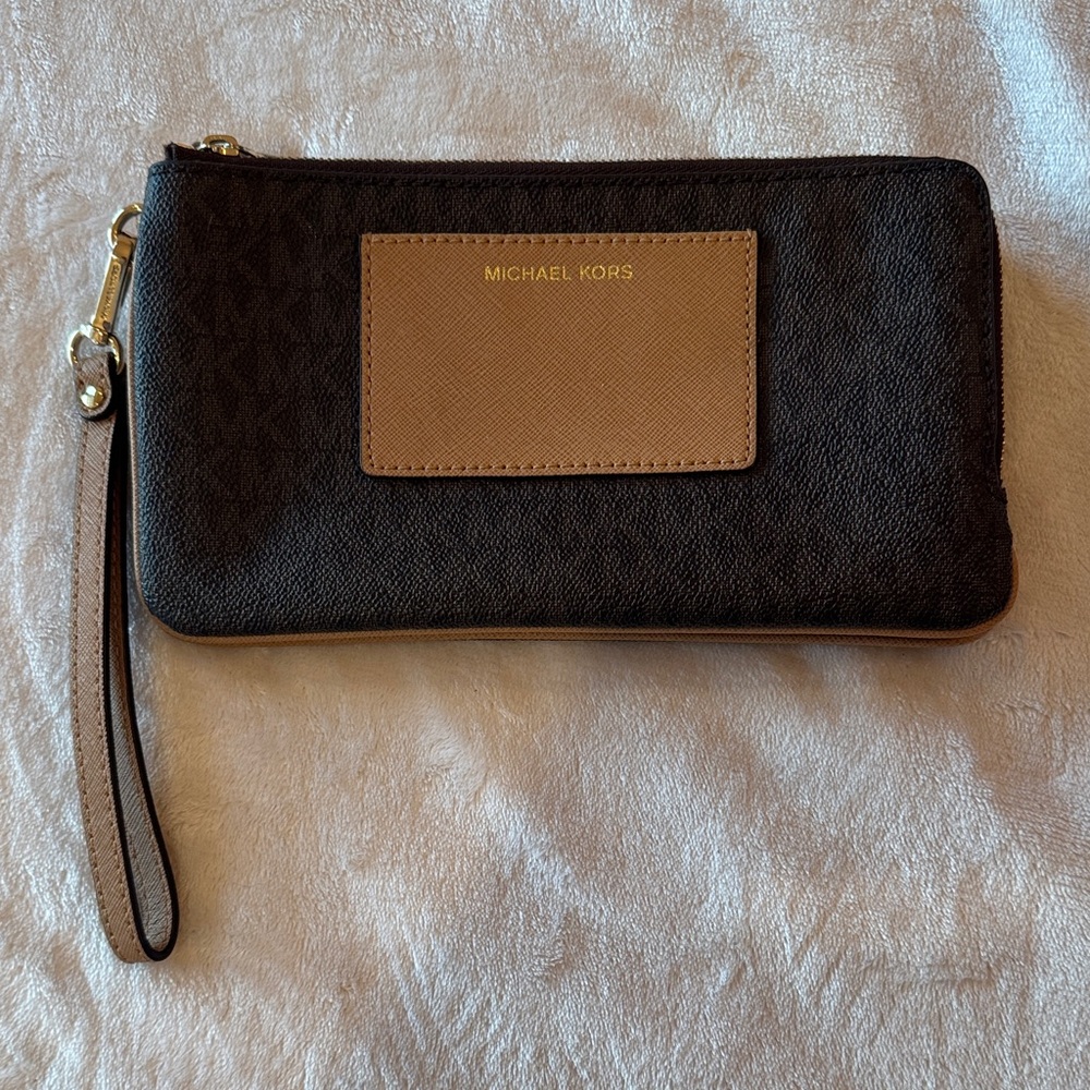 Michael Kors Black and Brown Wristlet